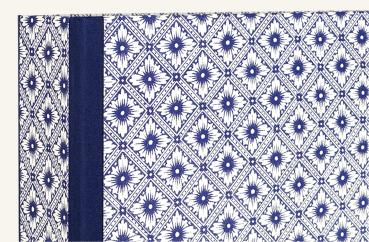 Folder blue white graphic pattern country house style